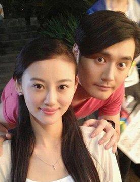 吃瓜娱乐主持人名单照片,知名主持人名单大曝光