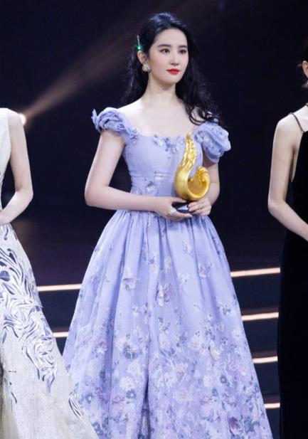 娱乐圈吃瓜刘亦菲微博